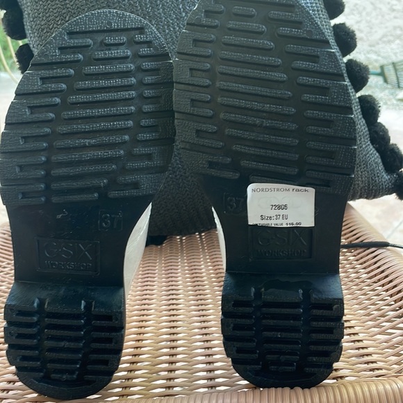 BRAND NEW G Six Workshop Ankle Boots Clear Gold Glitter SZ 6 - Picture 3 of 5